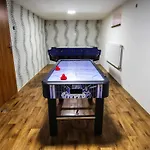 In Fren Tat Near & Jacuzzi Villa Frenštát pod Radhoštěm