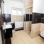 In Fren Tat Near & Jacuzzi Villa Frenštát pod Radhoštěm