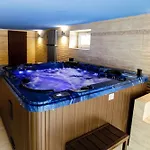 Villa In Fren Tat Near & Jacuzzi Frenštát pod Radhoštěm