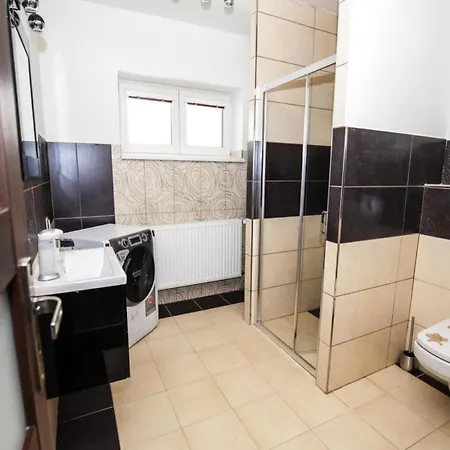 In Fren Tat Near & Jacuzzi Villa Frenštát pod Radhoštěm