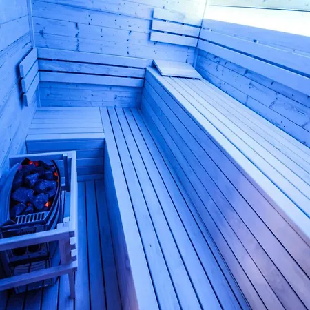 In Fren Tat Near & Jacuzzi Frenštát pod Radhoštěm