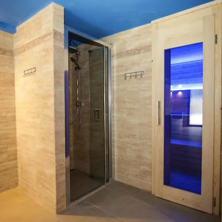In Fren Tat Near & Jacuzzi