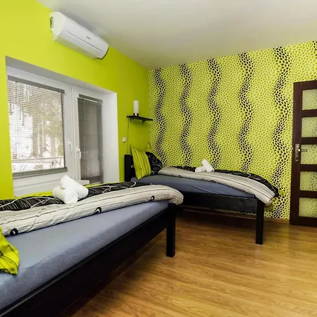In Fren Tat Near & Jacuzzi Frenštát pod Radhoštěm