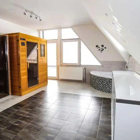 In Fren Tat Near & Jacuzzi * Frenštát pod Radhoštěm