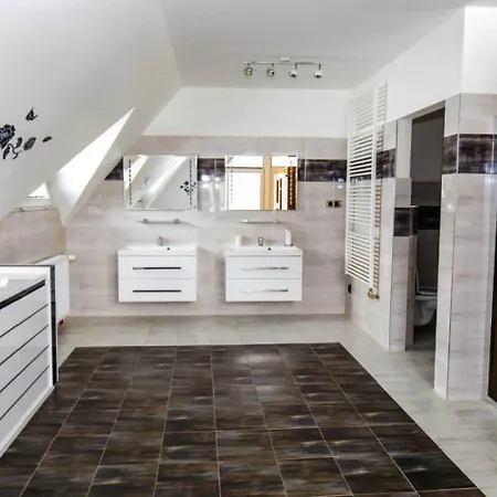Villa In Fren Tat Near & Jacuzzi *