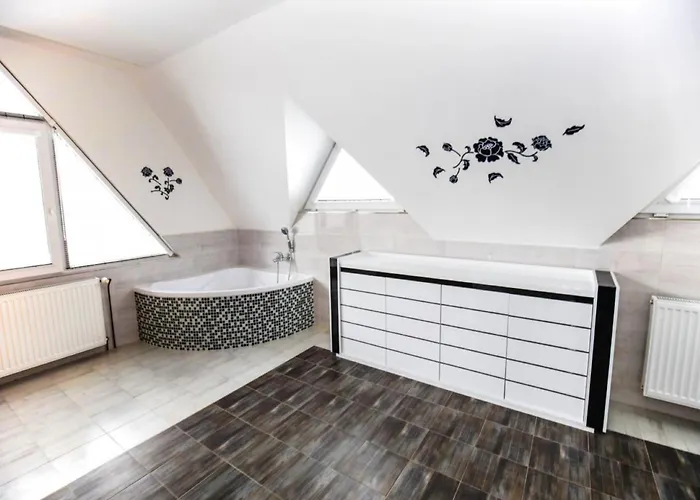Villa In Fren Tat Near & Jacuzzi Frenštát pod Radhoštěm
