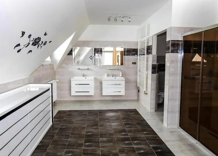Villa In Fren Tat Near & Jacuzzi *