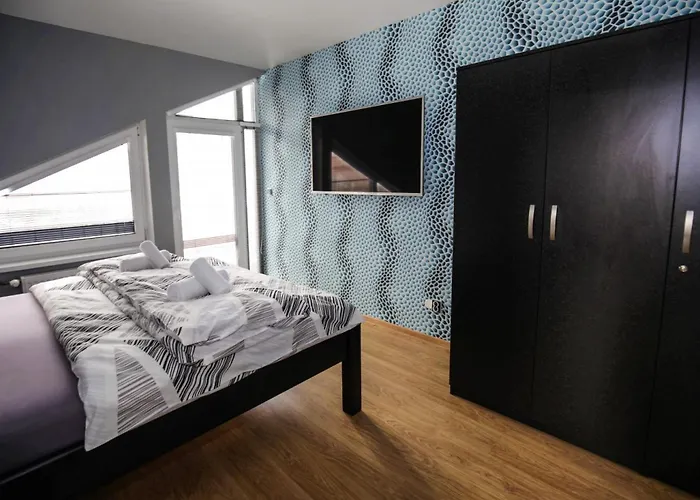 In Fren Tat Near & Jacuzzi Villa Frenštát pod Radhoštěm