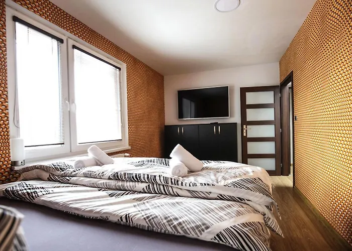 In Fren Tat Near & Jacuzzi Villa Frenštát pod Radhoštěm